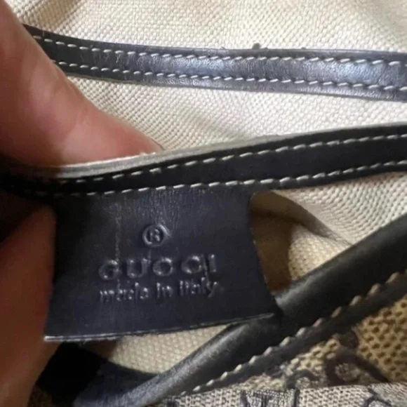 Authentic Gucci GG Crossbody Bag - Picture 7 of 12